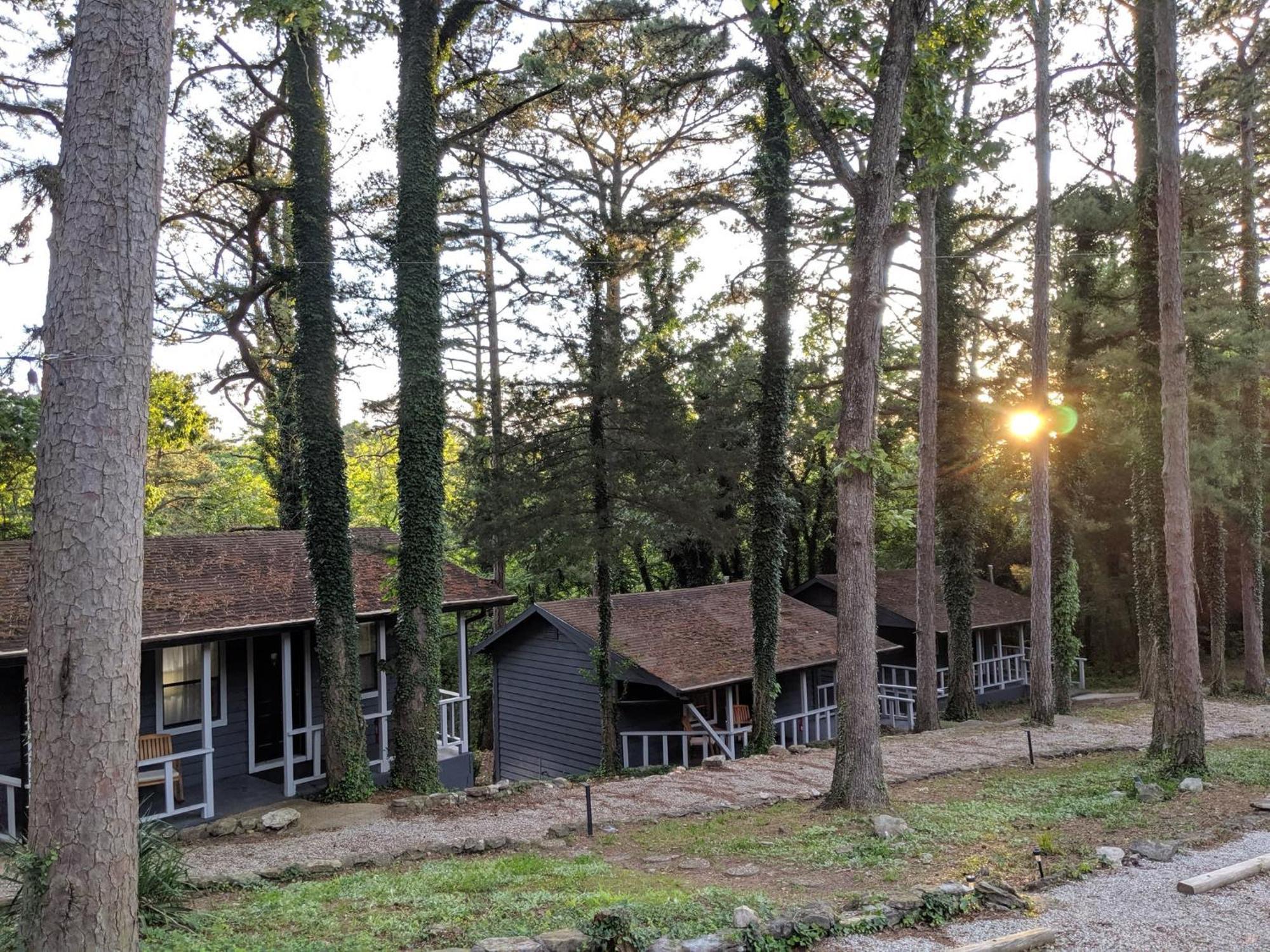 Adventure Cabin 5 - King W Private Hot Tub Vila Eureka Springs Exterior foto